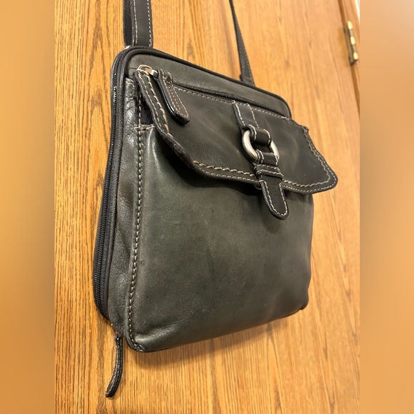 Fossil Genuine Leather Crossbody Crosstown Organizer - Picture 3 of 11